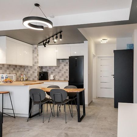 Apartament Modern Ustrzyki Dolne Eksteriør billede